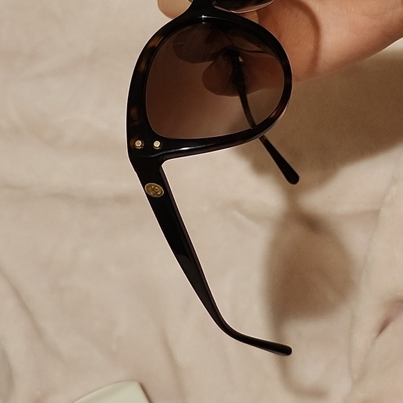 Sunglasses - Picture 3 of 5